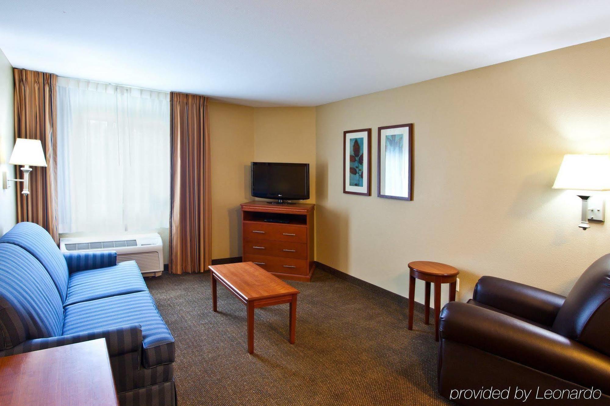 Candlewood Suites Tallahassee By Ihg Room photo