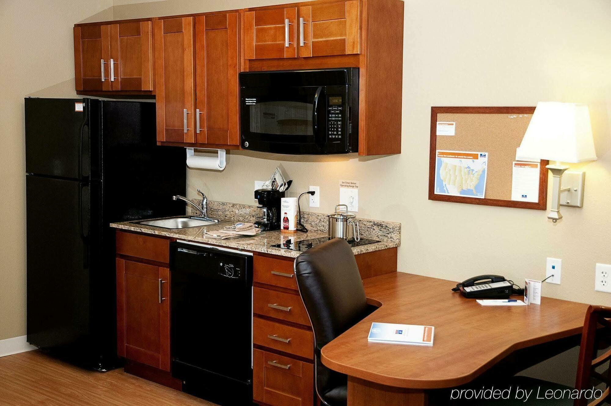 Candlewood Suites Tallahassee By Ihg Room photo